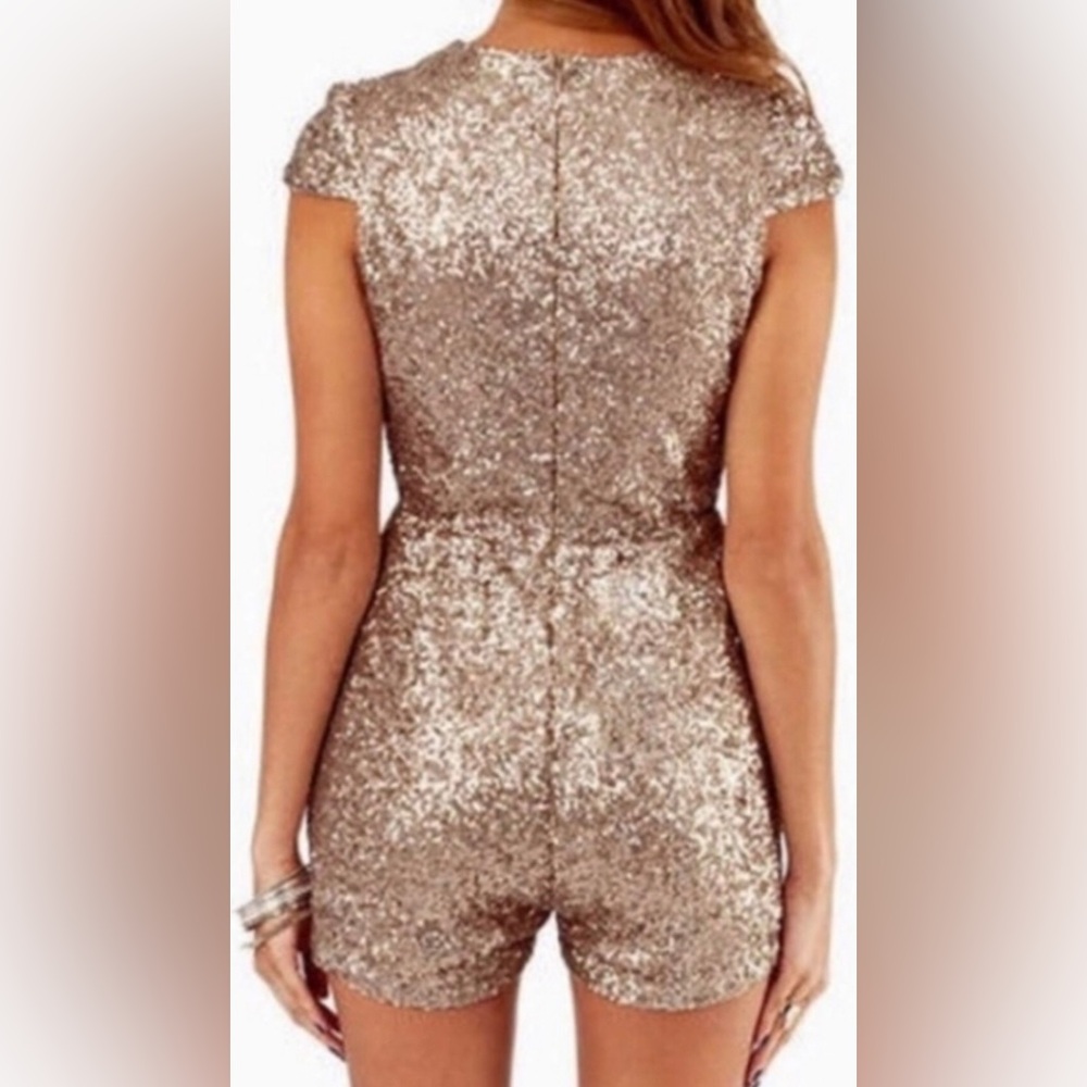 TOBI Glittering Gold Sequin Romper Size XS V- Neck ,Back Zipper,100%Polyamide. - Picture 4 of 14